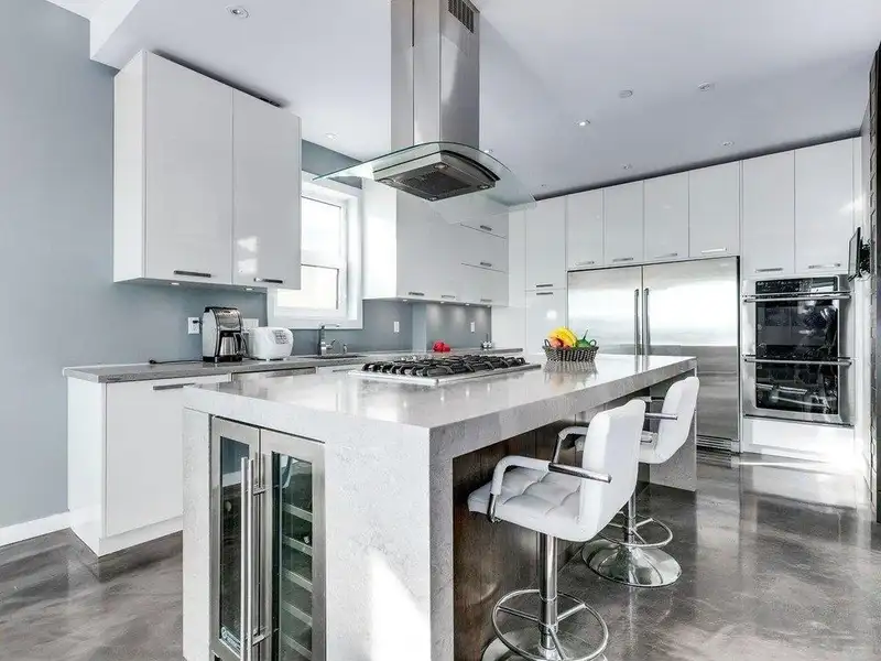 15061 VICTORIA AVENUE - photo 4 of 26