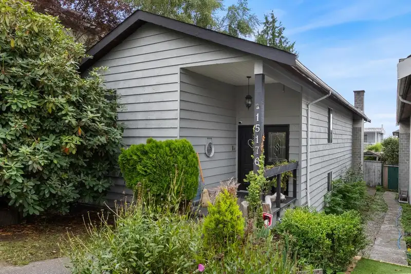15176 BEACHVIEW AVENUE - photo 1 of 37