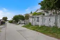 15176 BEACHVIEW AVENUE - thumbnail 4