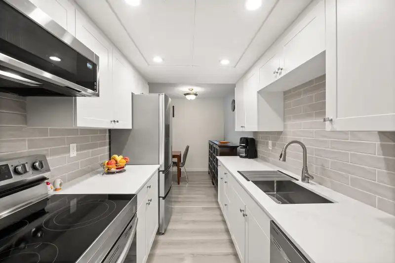 104 1320 FIR STREET - photo 1 of 37