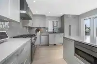 1033 164 STREET - thumbnail 13