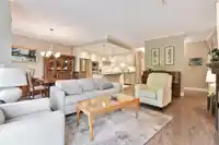 305 1705 MARTIN DRIVE - thumbnail 11