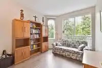 305 1705 MARTIN DRIVE - thumbnail 18