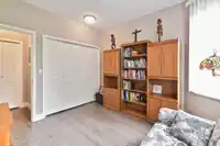 305 1705 MARTIN DRIVE - thumbnail 19