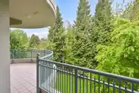 305 1705 MARTIN DRIVE - thumbnail 8