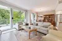 305 1705 MARTIN DRIVE - thumbnail 10