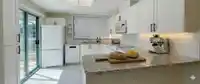 407 1765 MARTIN DRIVE - thumbnail 5
