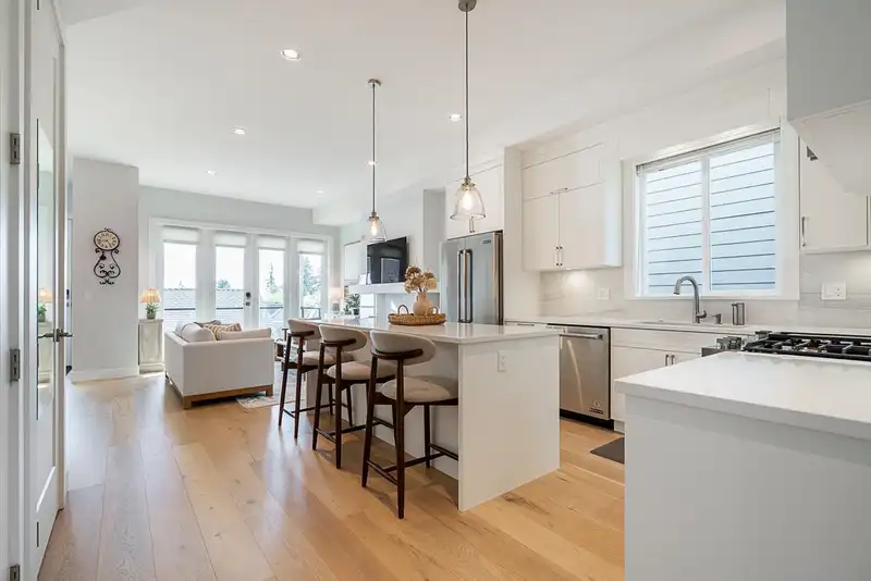 16470 21A AVENUE - photo 3 of 38