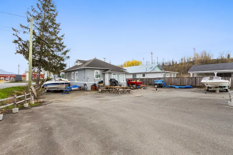 34595 2 AVENUE - photo 4 of 25