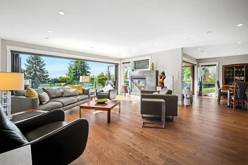 13387 13A AVENUE - photo 3 of 36