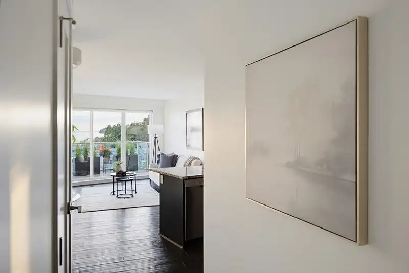 #603 14955 VICTORIA AVENUE - photo 2 of 35
