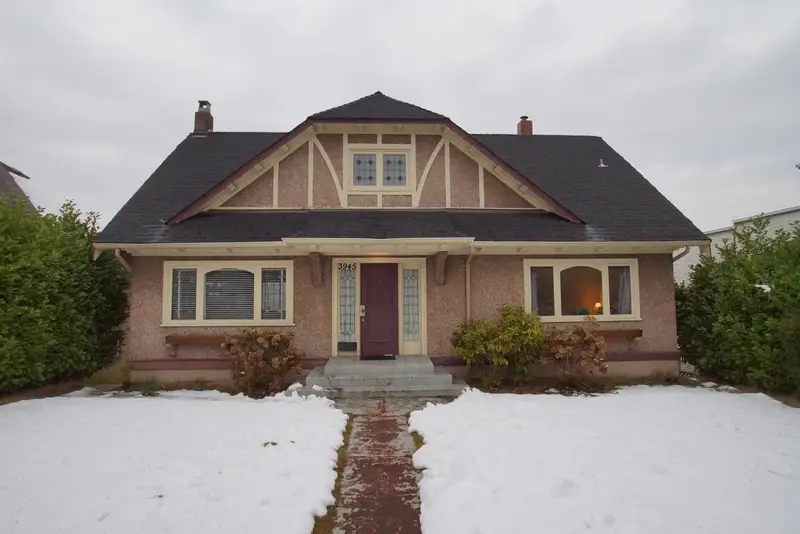 3945 W 10TH AVENUE - photo 2 of 25