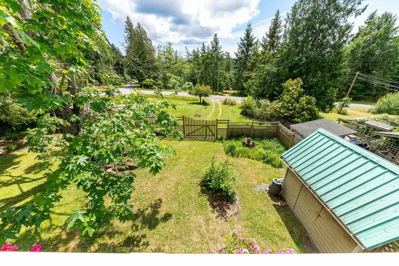 273 LEIGHTON LANE - photo 4 of 25