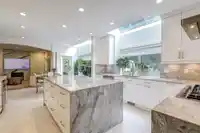 13856 19A AVENUE - thumbnail 9