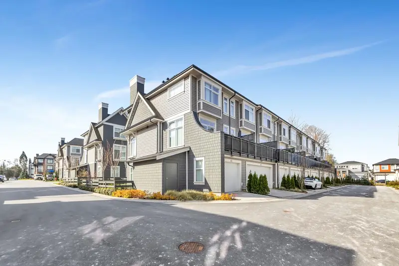 42 14151 58A AVENUE - photo 4 of 25