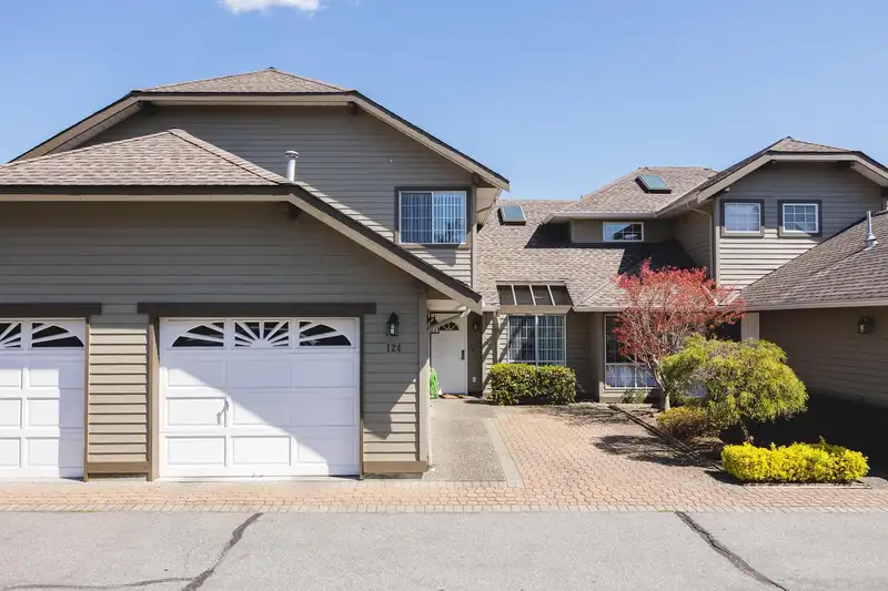 124 16275 15 AVENUE - photo 3 of 40