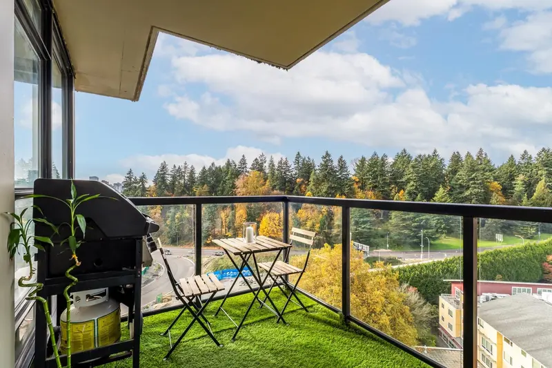 1701 15 E ROYAL AVENUE - photo 1 of 25