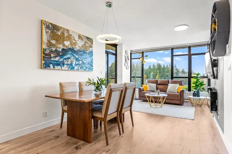 1701 15 E ROYAL AVENUE - photo 3 of 25