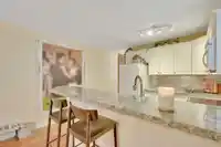 855 HABGOOD STREET - thumbnail 10