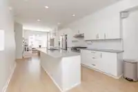 11 15588 32ND AVENUE - thumbnail 3