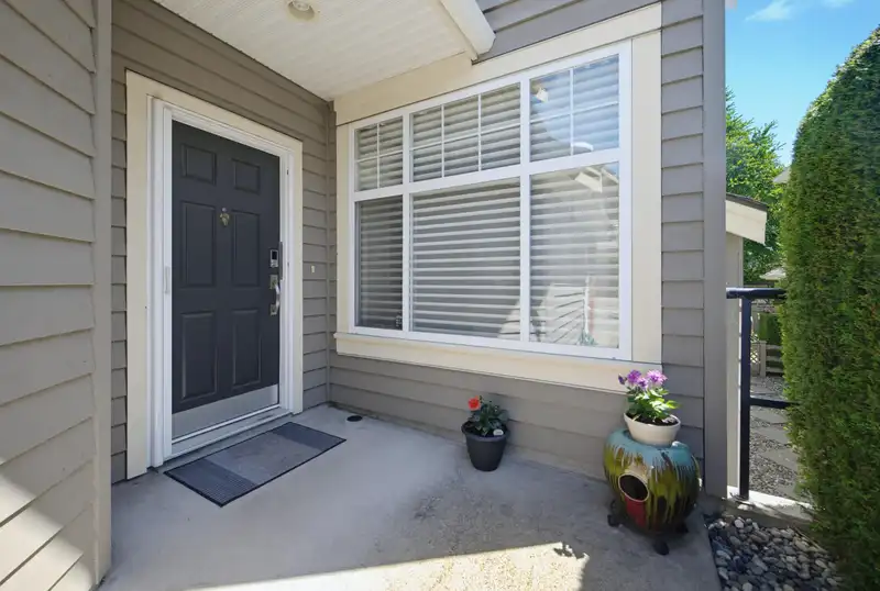 137 15500 ROSEMARY HEIGHTS CRESCENT - photo 2 of 25