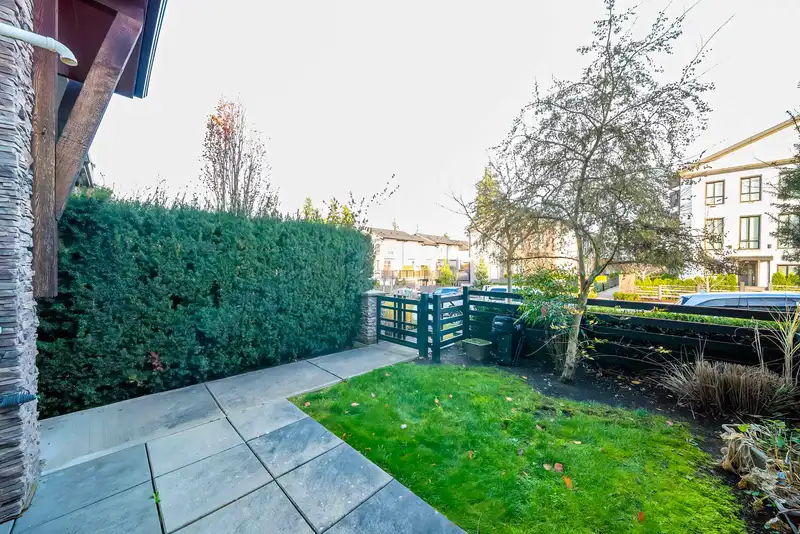 62 2687 158 STREET - photo 4 of 34