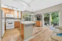 20 2678 KING GEORGE BOULEVARD - thumbnail 12