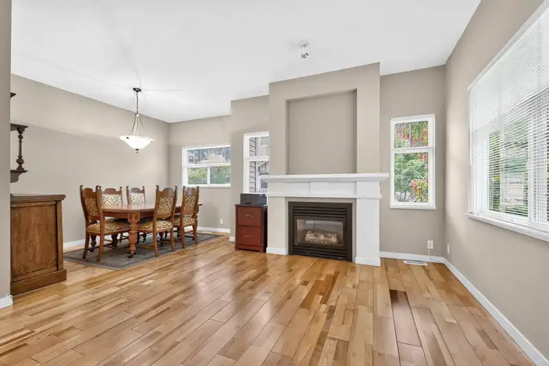 20 2678 KING GEORGE BOULEVARD - photo 4 of 32