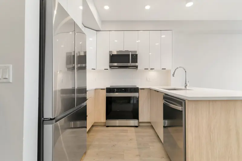 519 20061 FRASER HIGHWAY - photo 1 of 11