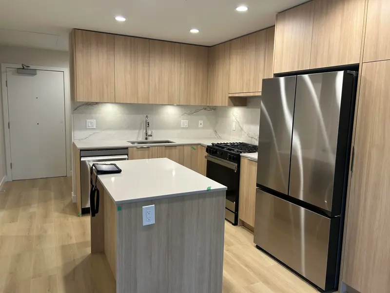 B321 20049 82 AVENUE - photo 3 of 10