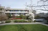 306 15275 19 AVENUE - thumbnail 1