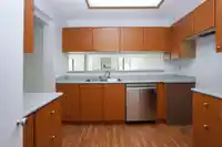 306 15275 19 AVENUE - thumbnail 2