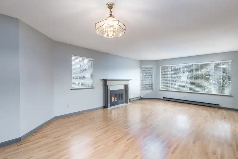 412 1225 MERKLIN STREET - photo 3 of 33