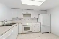 112 1785 MARTIN DRIVE - thumbnail 12