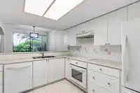 112 1785 MARTIN DRIVE - thumbnail 14