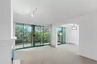 112 1785 MARTIN DRIVE - thumbnail 6