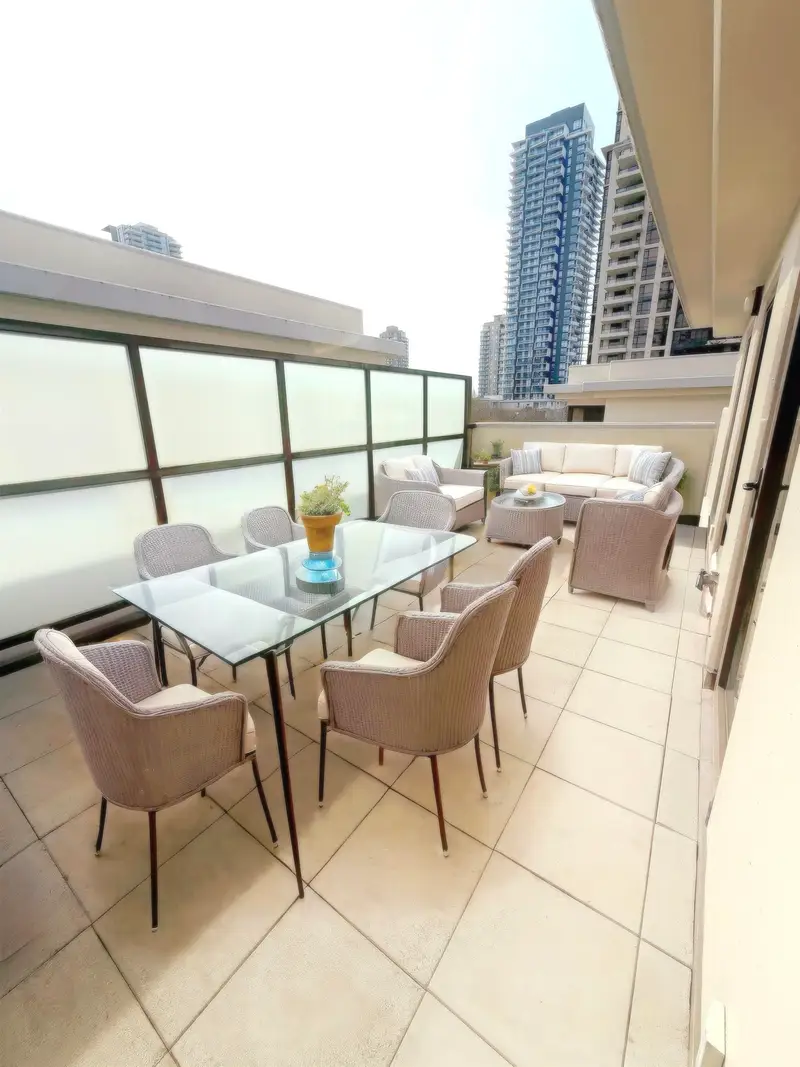 TH13 2089 ROSSER AVENUE - photo 4 of 6