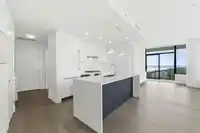 2406 1588 JOHNSTON ROAD - thumbnail 3