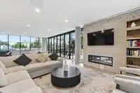 2406 1588 JOHNSTON ROAD - thumbnail 34