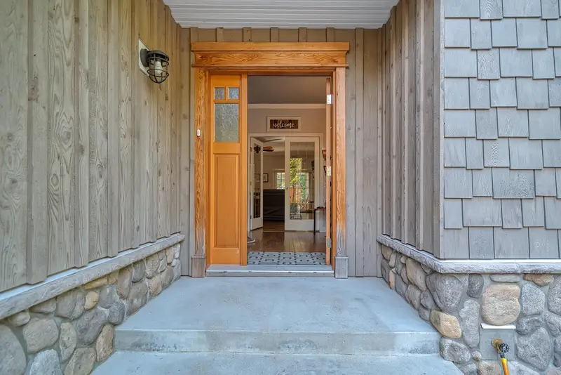 8029 SOUTHWOOD ROAD - photo 3 of 25