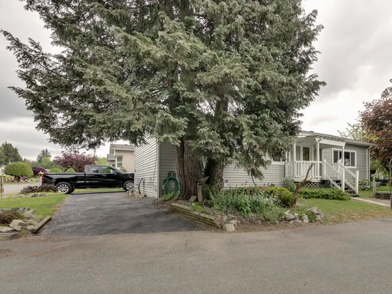 70 31313 LIVINGSTONE AVENUE - photo 2 of 25