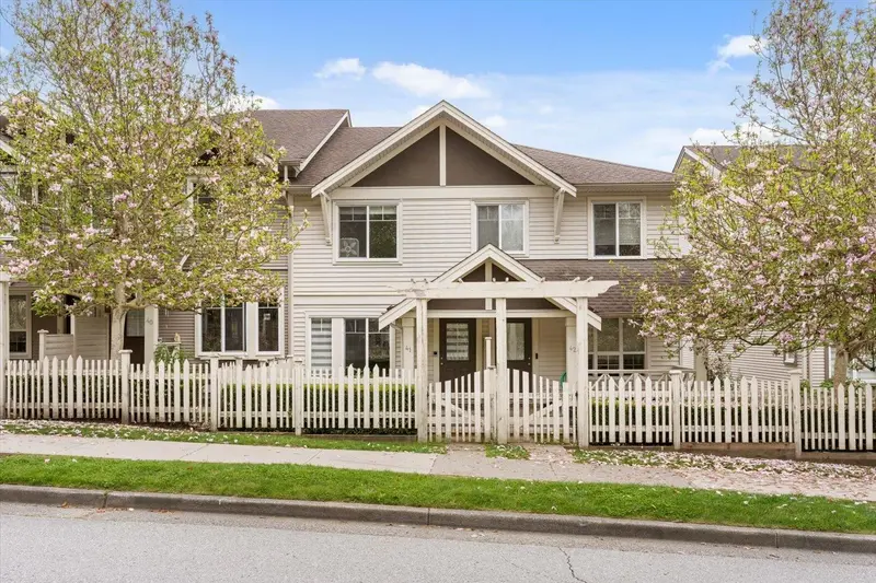 41 4401 BLAUSON BOULEVARD - photo 1 of 25