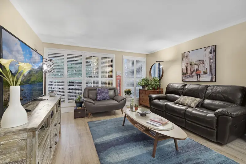 202 9300 GLENACRES DRIVE - photo 1 of 23