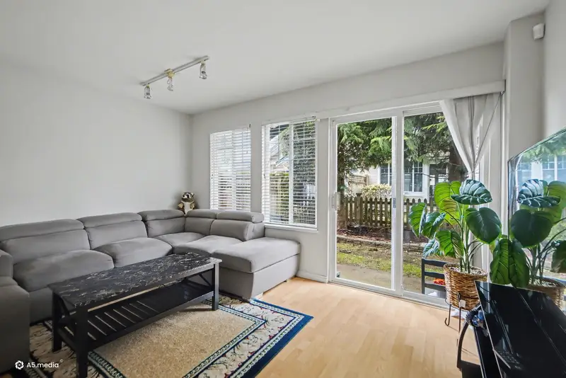 13 6533 121 STREET - photo 2 of 25