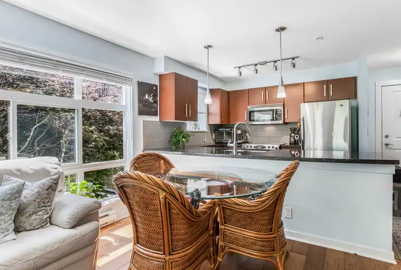 214 15168 19 AVENUE - photo 3 of 31
