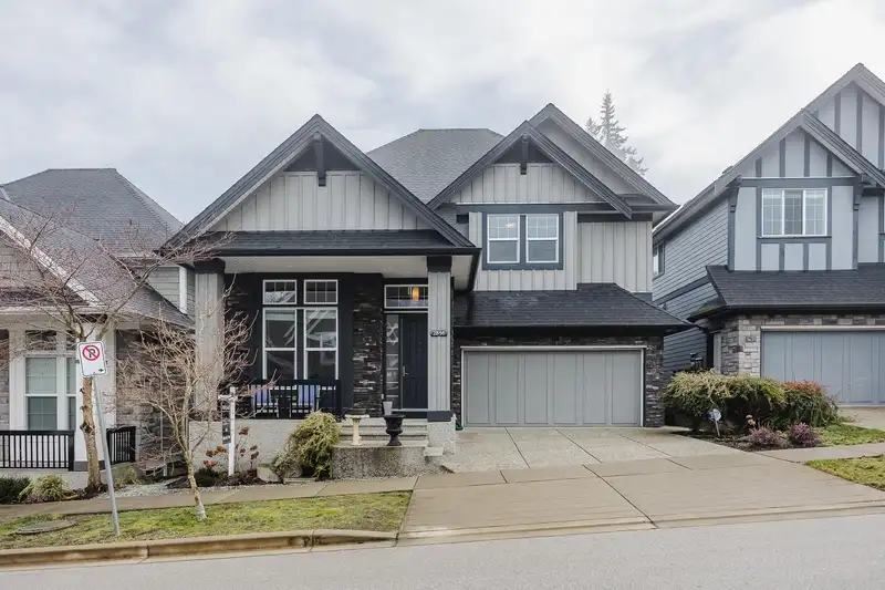 2856 161B STREET - photo 2 of 26