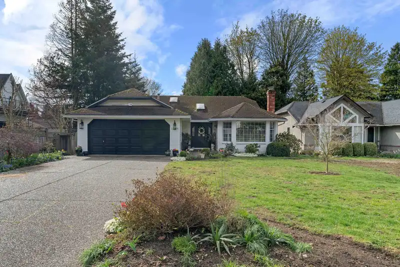13570 15A AVENUE - photo 1 of 40
