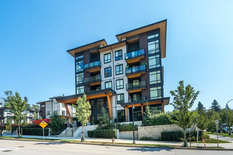 508 6438 BYRNEPARK DRIVE - photo 1 of 25