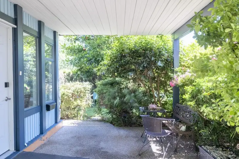 1071 STEVENS STREET - photo 2 of 37