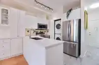 204 2511 KING GEORGE BOULEVARD - thumbnail 3